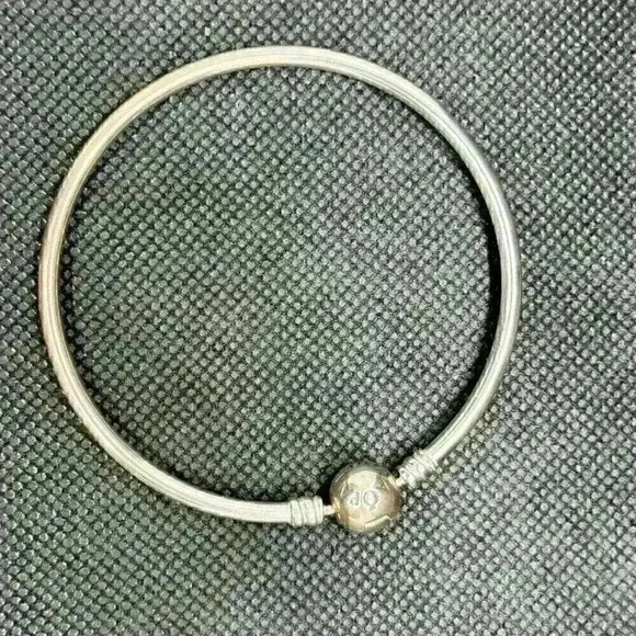 Authentic 925 ALE Silver Pandora Moments Bangle Bracelet 2 1/4 Inches Inter Dia - Picture 3 of 3